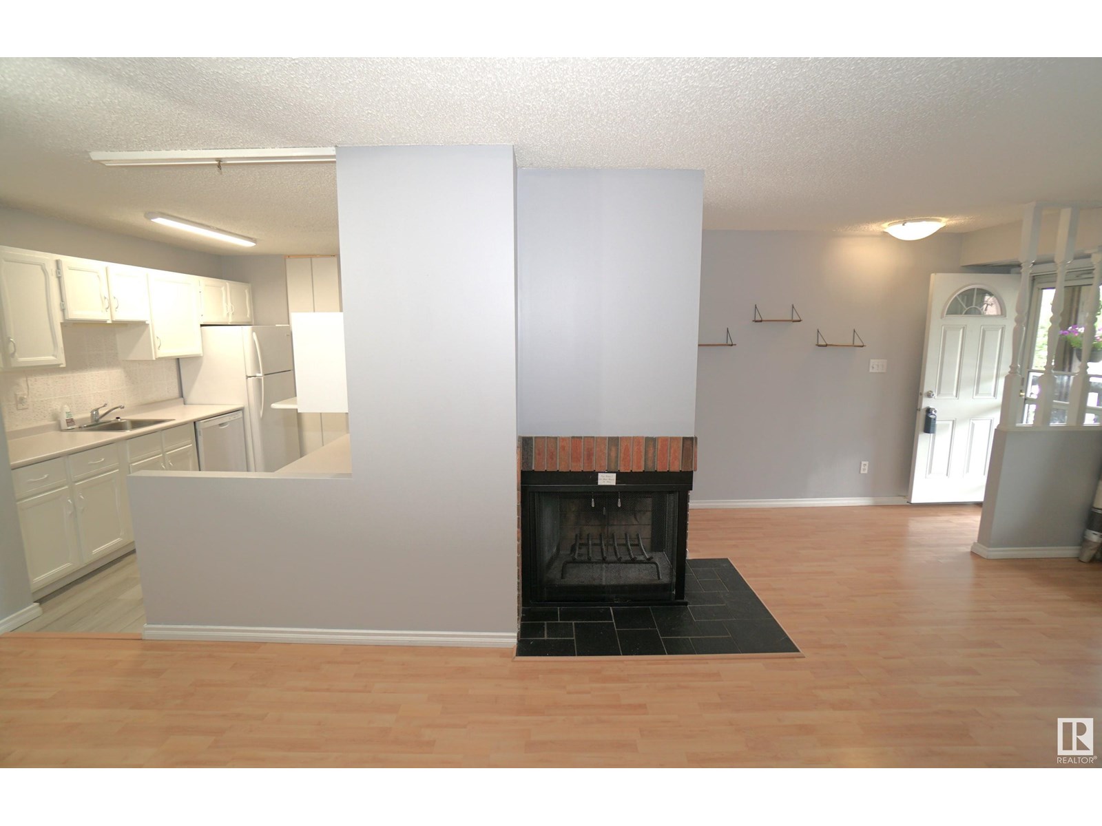 Photo 8 of 245 Surrey Gardens Gd Nw, Edmonton AB