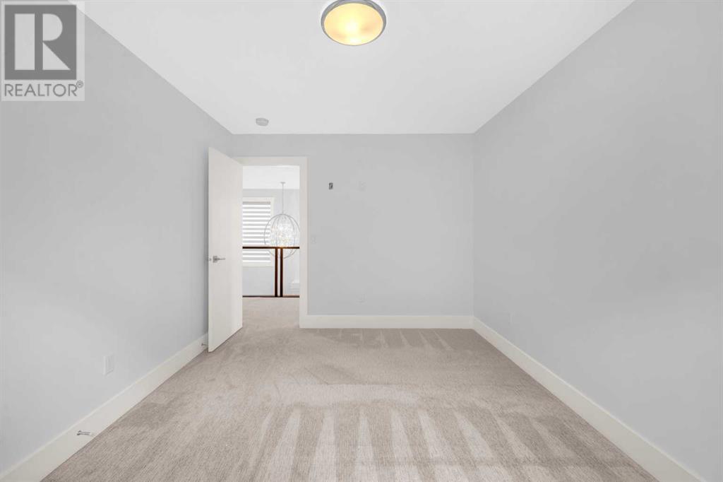 Single Family House for Sale in  Evansview Road NW Evanston Calgary 