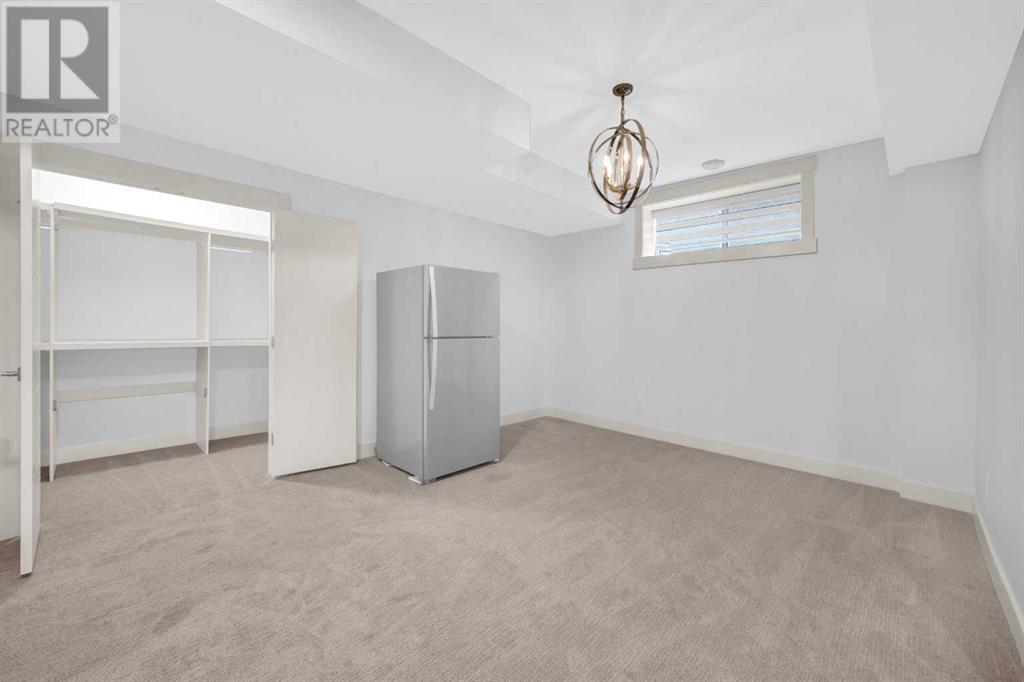 Single Family House for Sale in  Evansview Road NW Evanston Calgary 