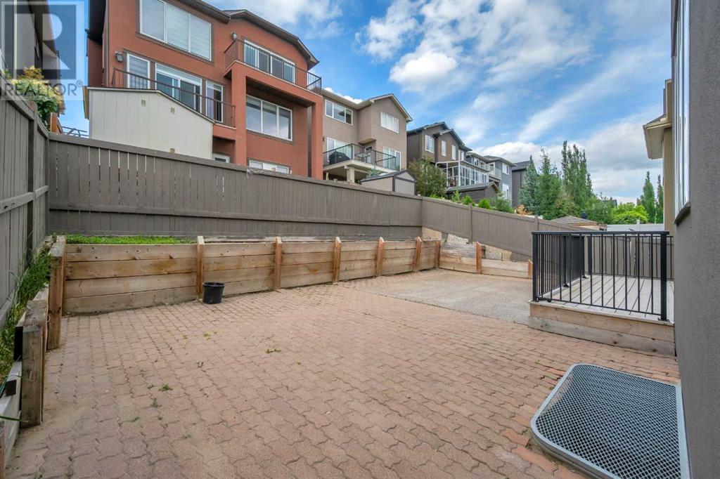 Single Family House for Sale in  Evansview Road NW Evanston Calgary 