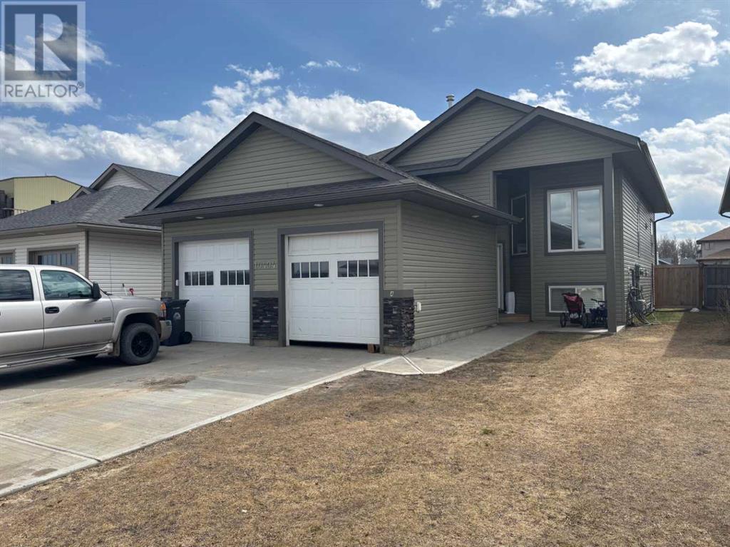 Photo 6 of 10404 103 Avenue, Sexsmith AB