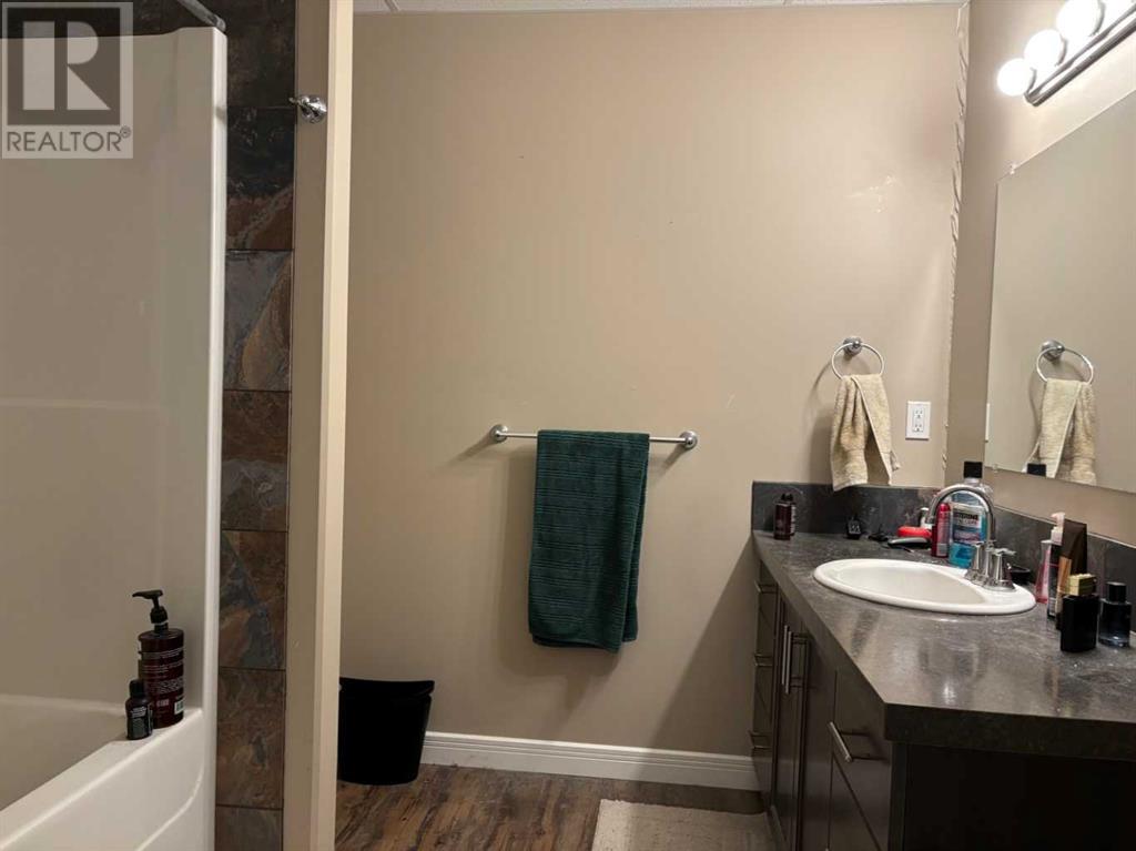 Photo 2 of 10404 103 Avenue, Sexsmith AB