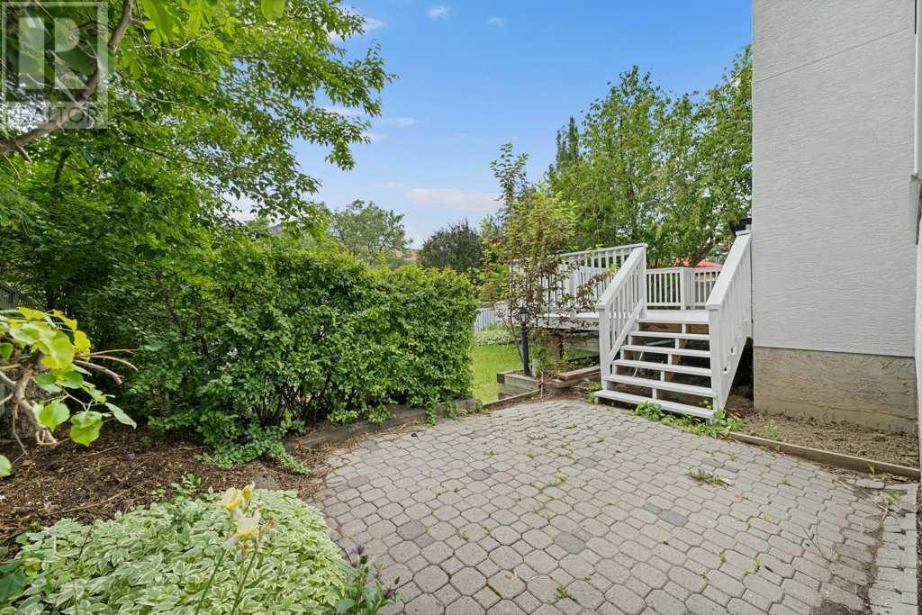 Single Family House for Sale in  Mckenzie Lake Manor SE McKenzie Lake Calgary 