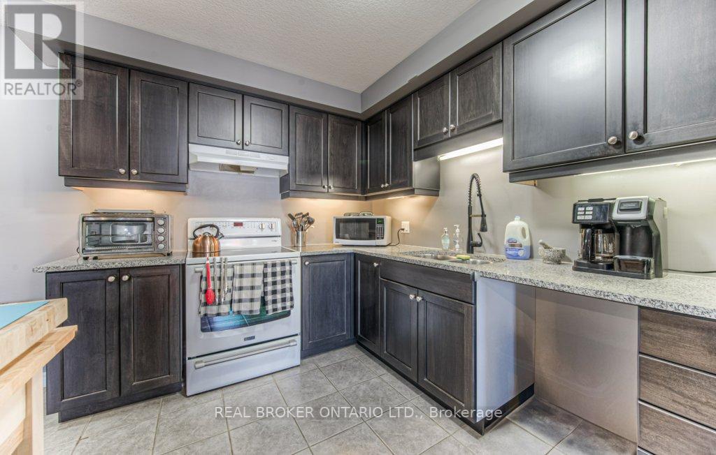 Photo 29 of 42 Eliza Avenue, Kitchener ON