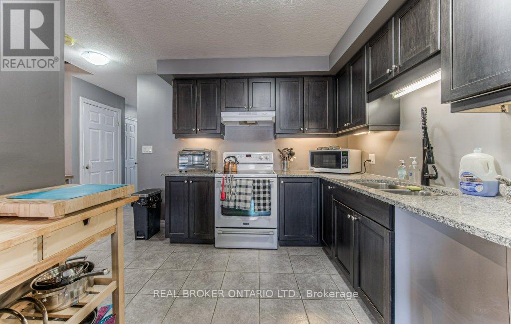 Photo 12 of 42 Eliza Avenue, Kitchener ON