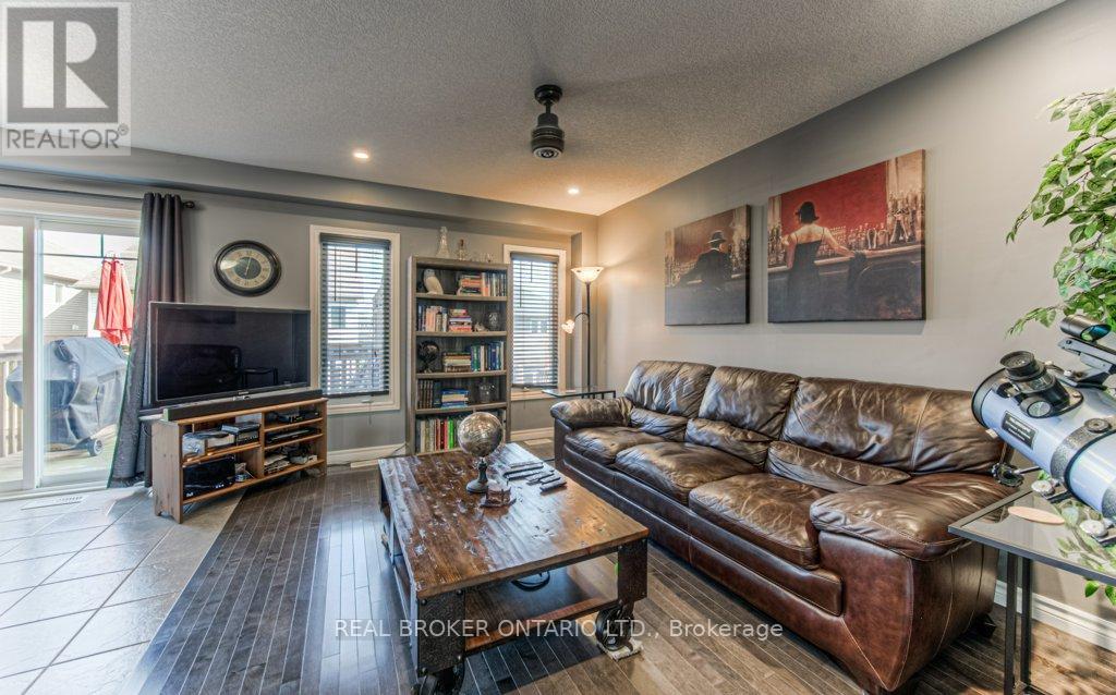 Photo 18 of 42 Eliza Avenue, Kitchener ON