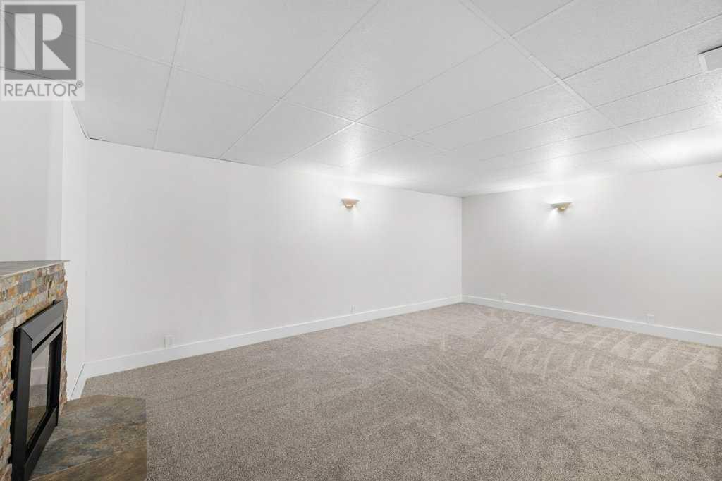 Single Family House for Sale in  Mckenzie Lake Manor SE McKenzie Lake Calgary 