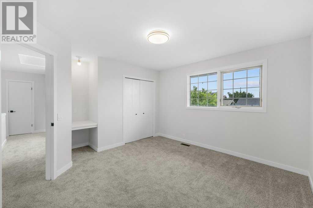 Single Family House for Sale in  Mckenzie Lake Manor SE McKenzie Lake Calgary 