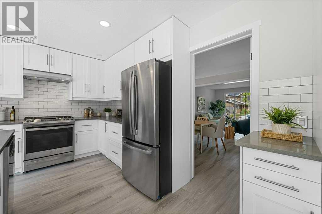 Single Family House for Sale in  Mckenzie Lake Manor SE McKenzie Lake Calgary 