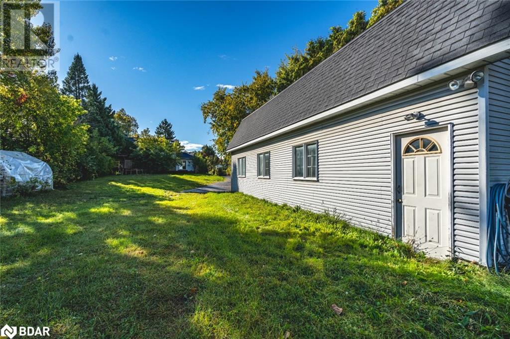 Photo 18 of 211 Phillips Street, Barrie ON