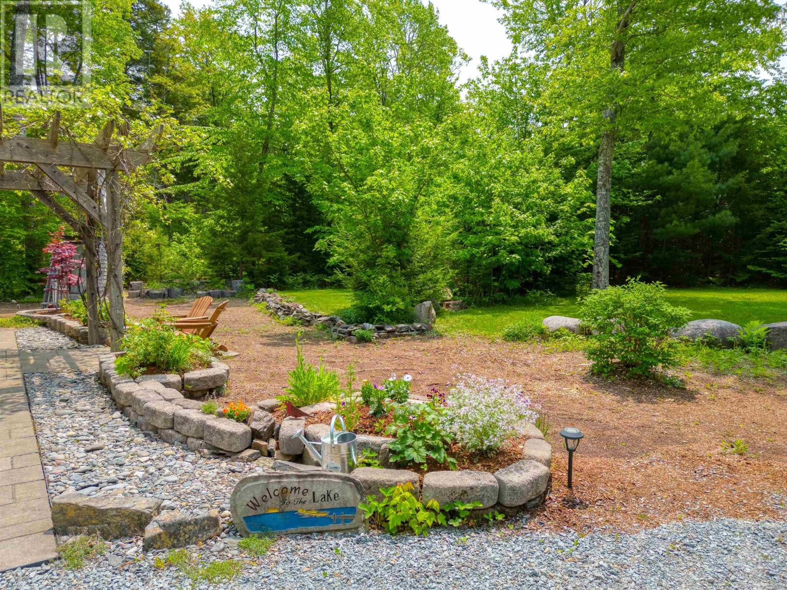 Single Family House 2 Level for Sale in  Kill Dog Cove Road Parkdale 