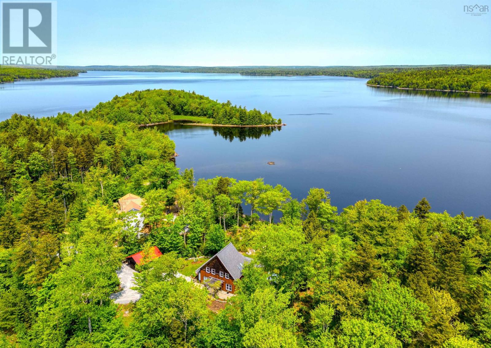 Single Family House 2 Level for Sale in  Kill Dog Cove Road Parkdale 