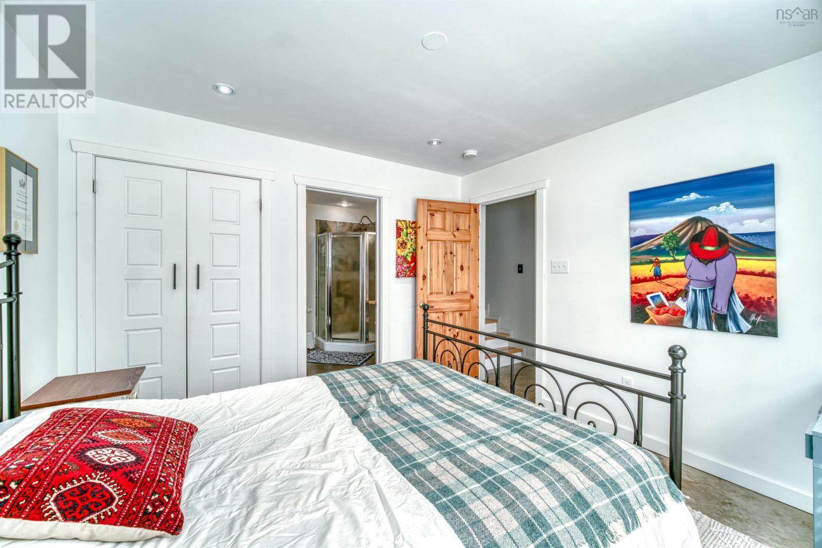 Single Family House 2 Level for Sale in  Kill Dog Cove Road Parkdale 