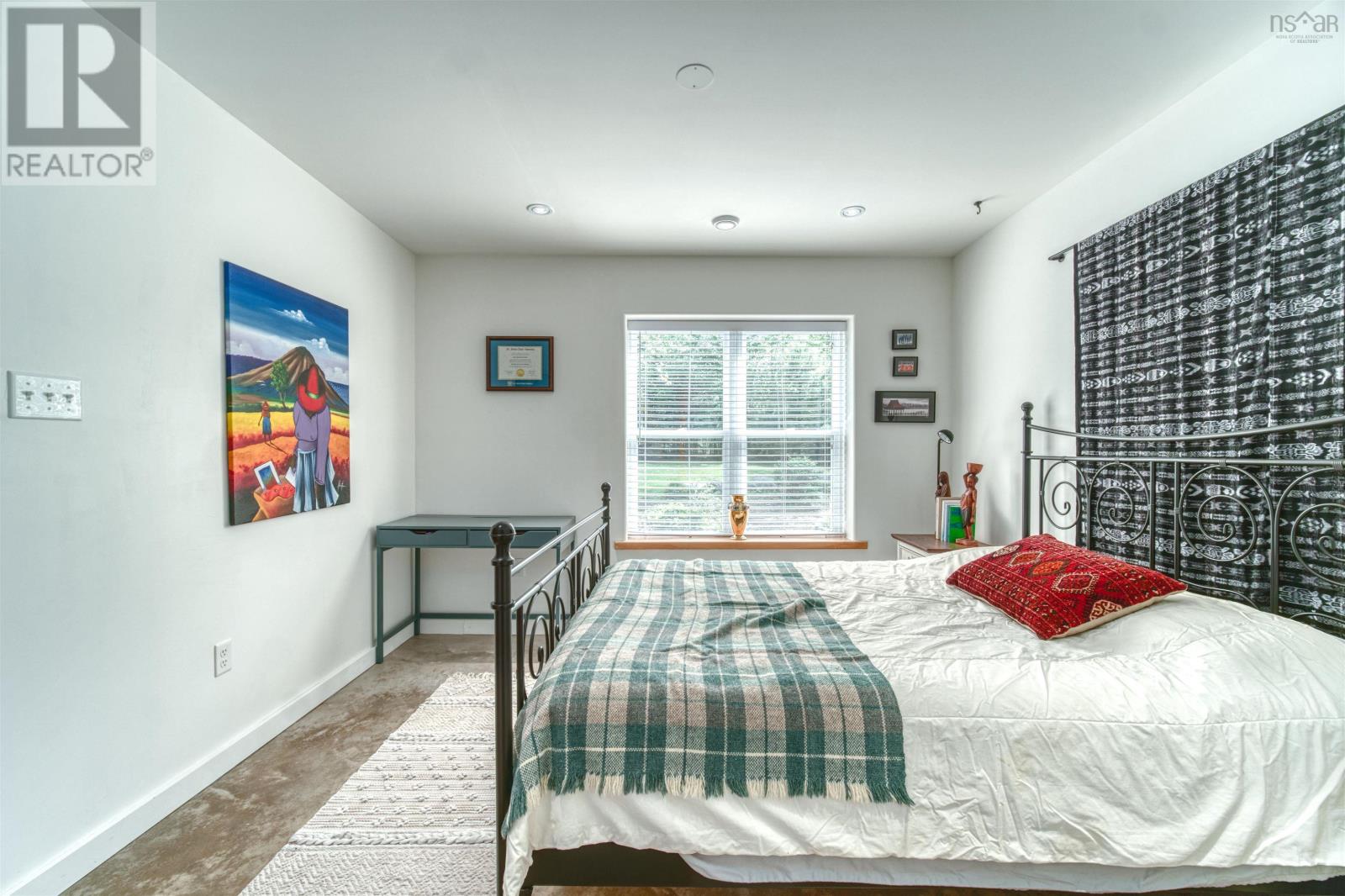 Single Family House 2 Level for Sale in  Kill Dog Cove Road Parkdale 