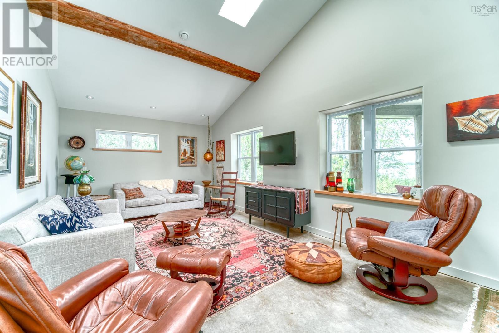 Single Family House 2 Level for Sale in  Kill Dog Cove Road Parkdale 