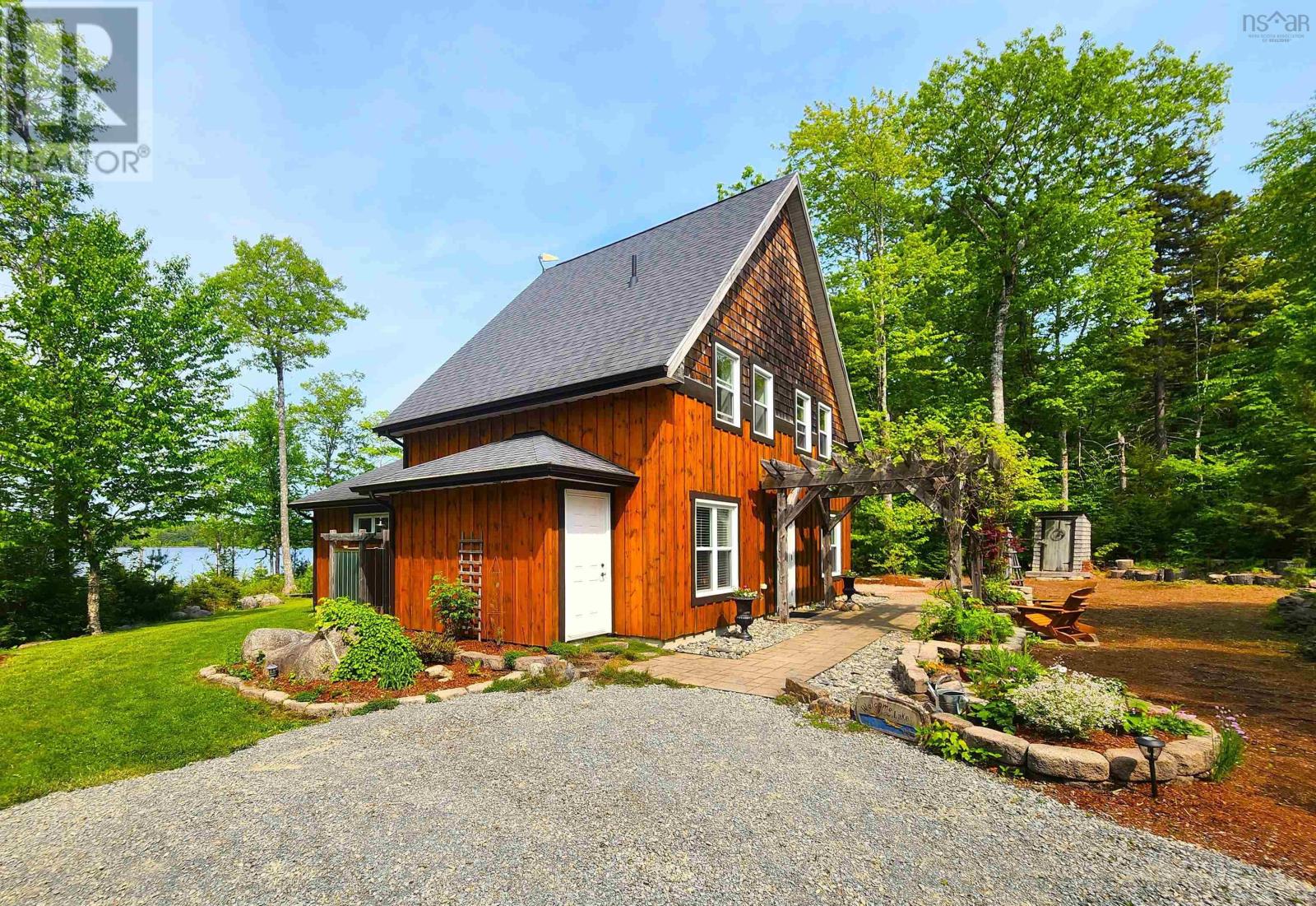 Single Family House 2 Level for Sale in  Kill Dog Cove Road Parkdale 