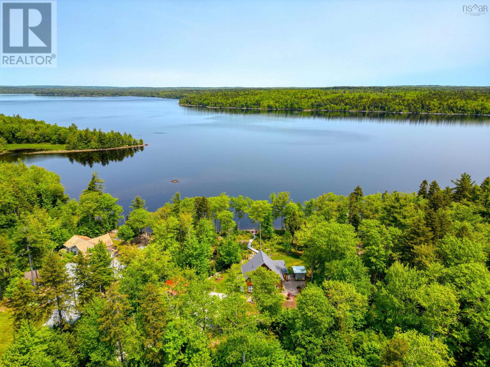 Single Family House 2 Level for Sale in  Kill Dog Cove Road Parkdale 