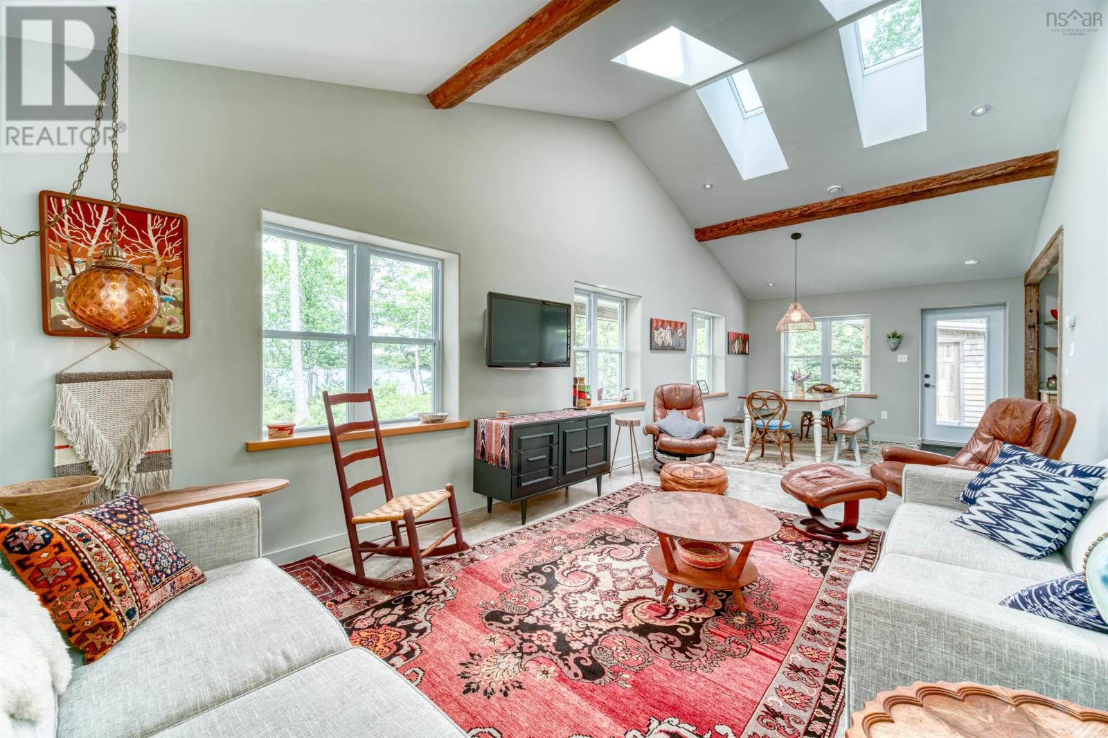Single Family House 2 Level for Sale in  Kill Dog Cove Road Parkdale 