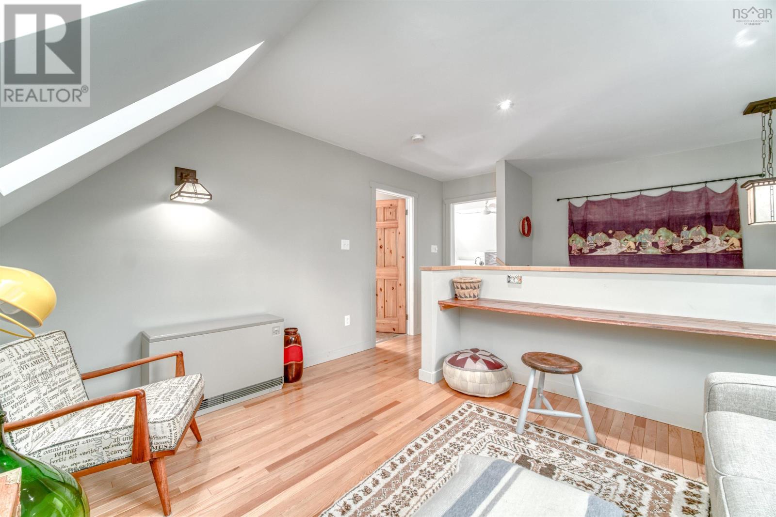 Single Family House 2 Level for Sale in  Kill Dog Cove Road Parkdale 