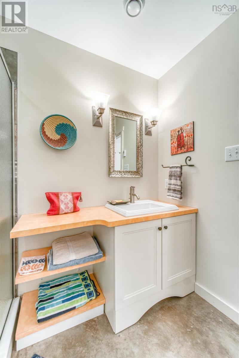 Single Family House 2 Level for Sale in  Kill Dog Cove Road Parkdale 