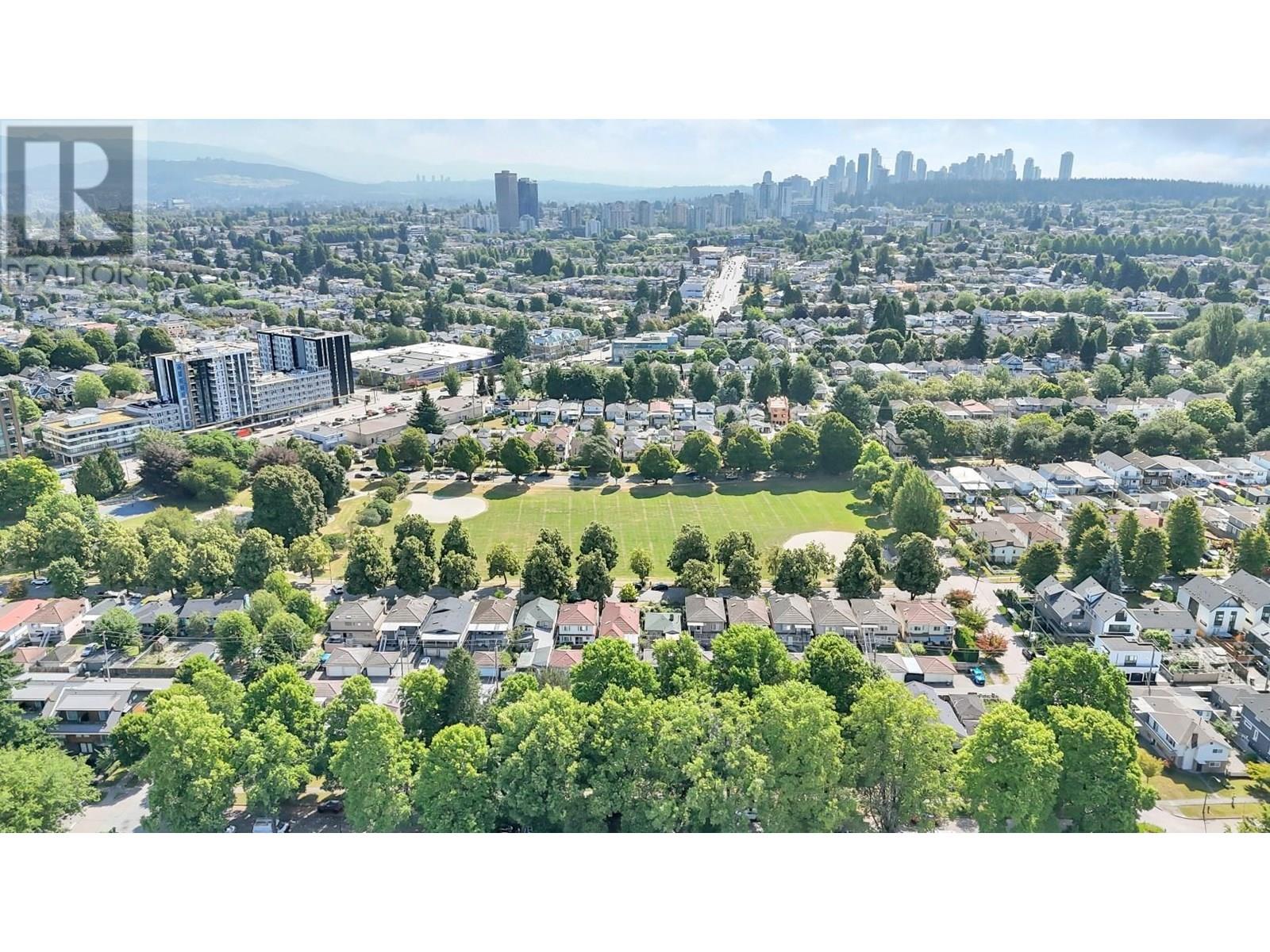 Photo 6 of 5338 Chambers Street, Vancouver BC