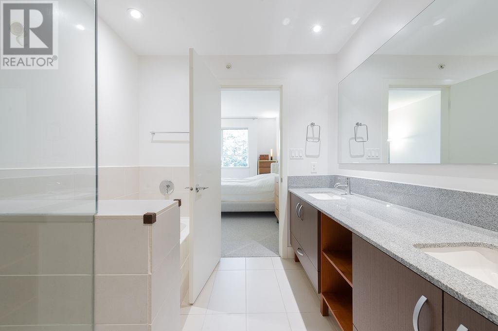 5952 CHANCELLOR MEWS, Vancouver