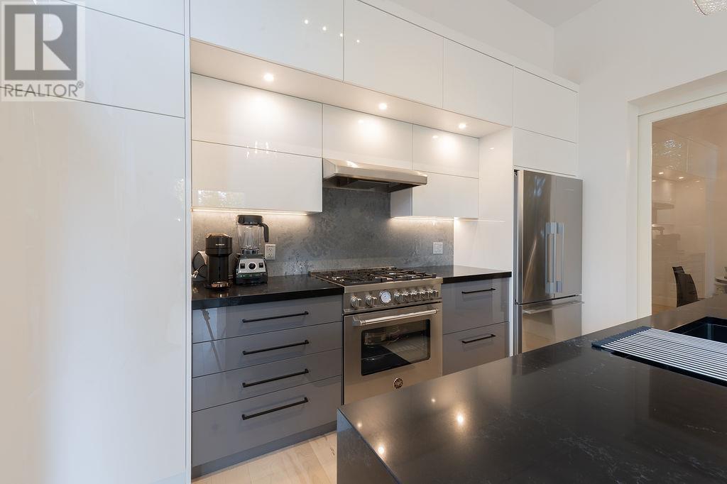 5952 CHANCELLOR MEWS, Vancouver