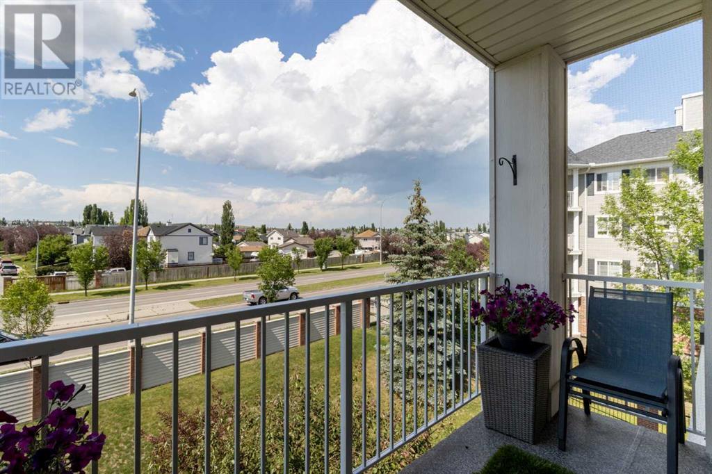 Single Family House for Sale in   Country Village Road NE Country Hills Village Calgary 