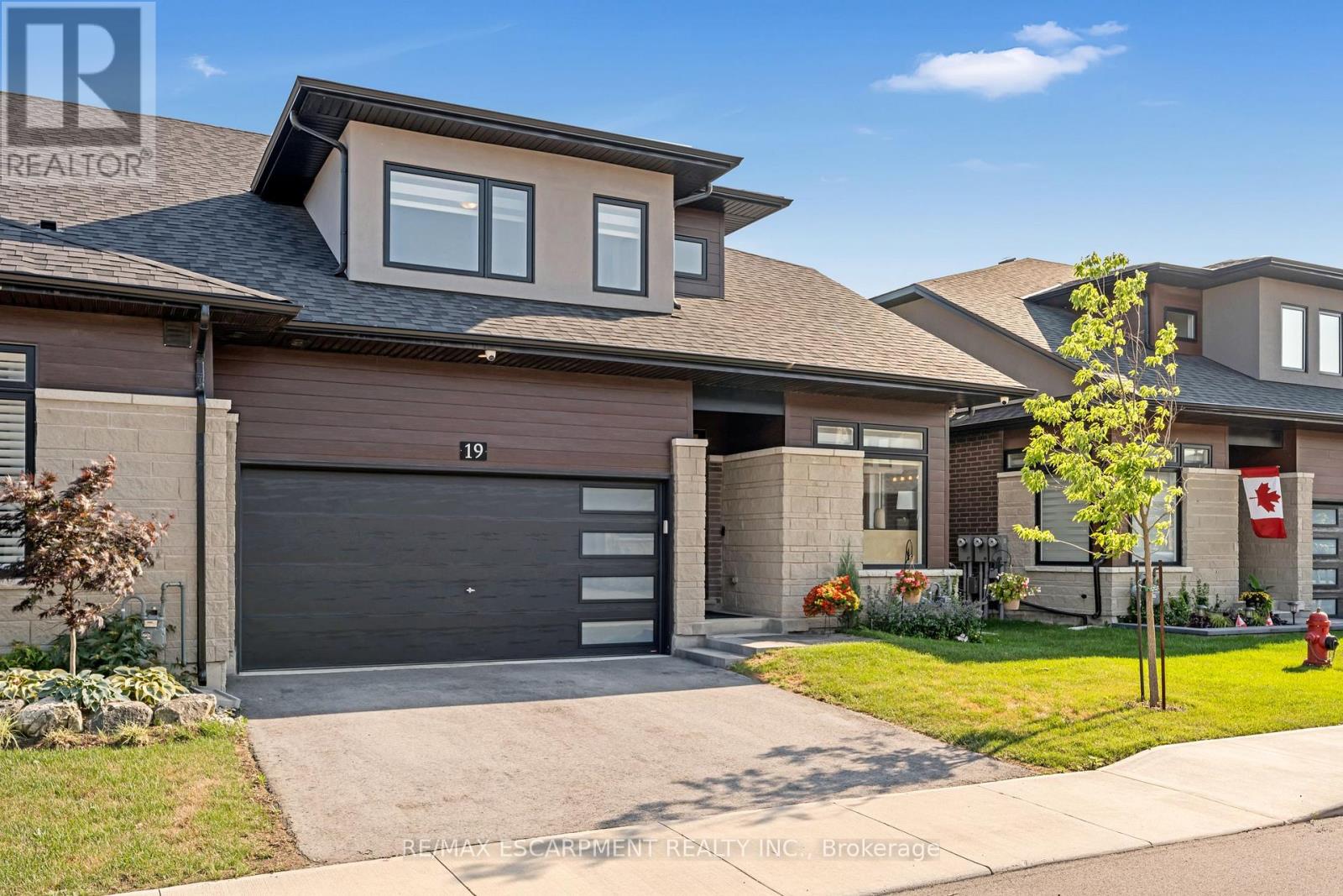 Single Family House for Sale in  WELCH LANE Hamilton (Mountview) 