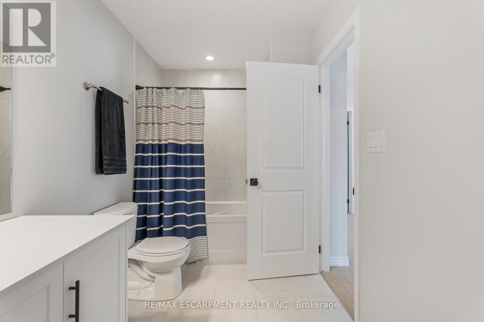 Single Family House for Sale in  WELCH LANE Hamilton (Mountview) 