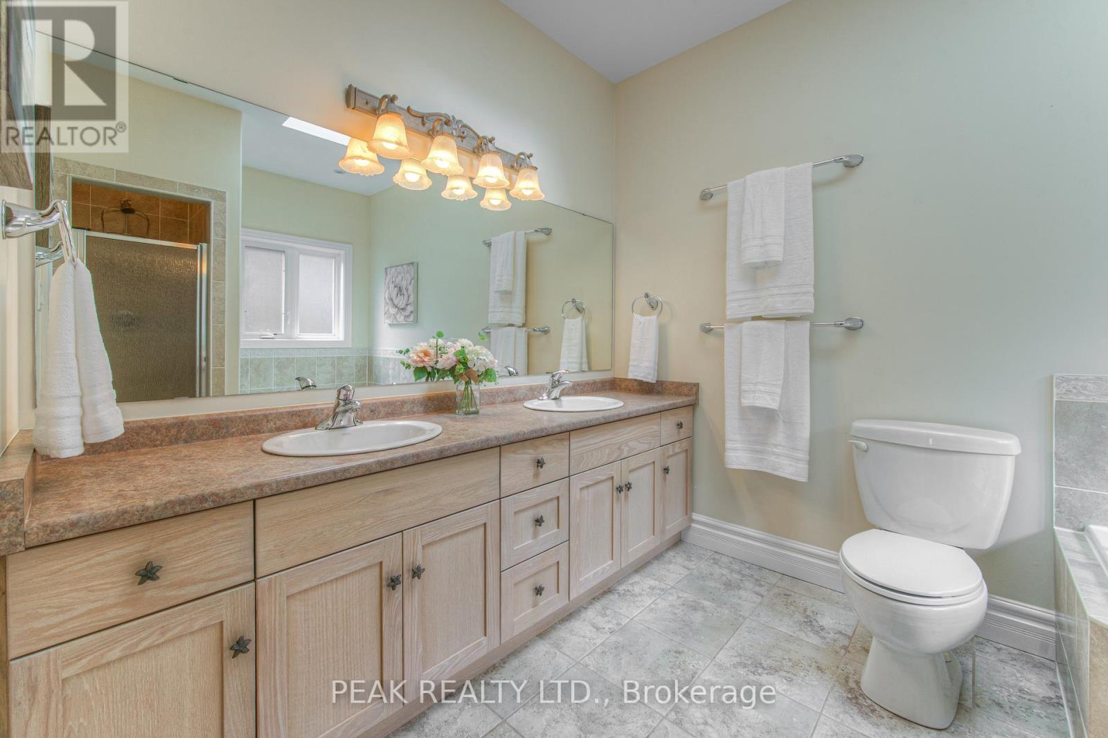Photo 24 of 22 Orchard Way, Wilmot ON