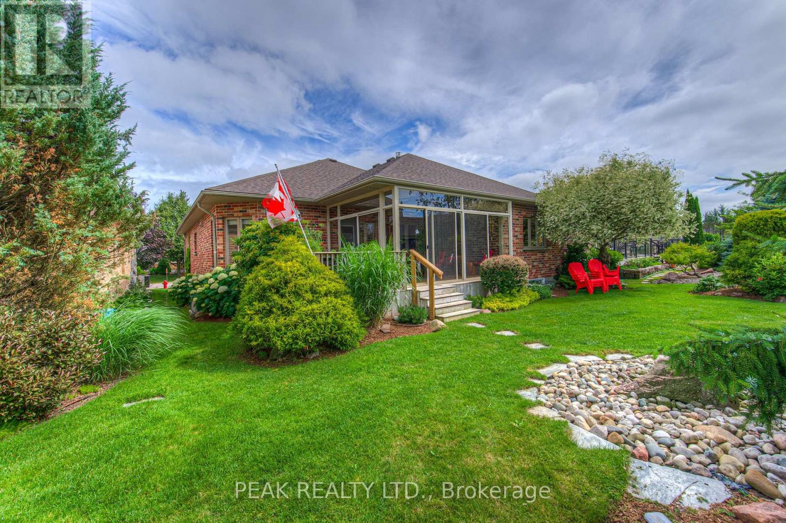 Photo 43 of 22 Orchard Way, Wilmot ON