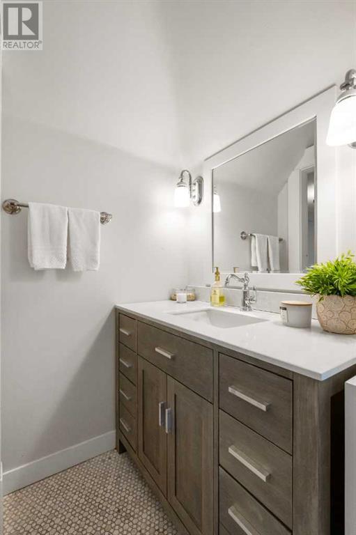 Single Family House for Sale in  Hillcrest Avenue SW Elbow Park Calgary 