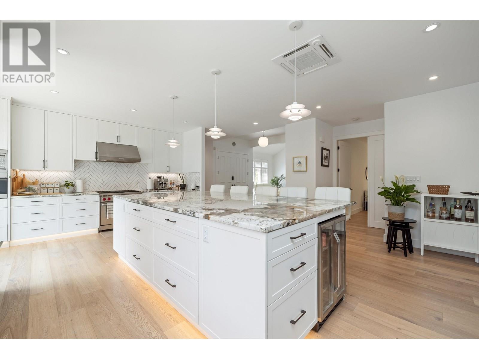 Photo 10 of 324 6505 3 Avenue, Delta BC