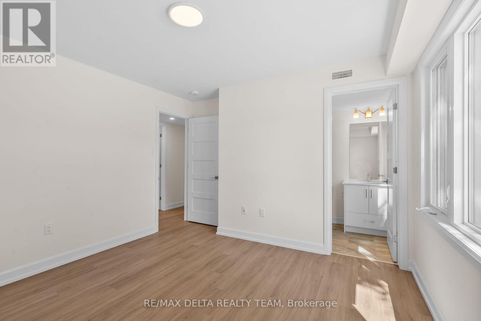 Photo 12 of C 77 Granton Avenue, Ottawa ON