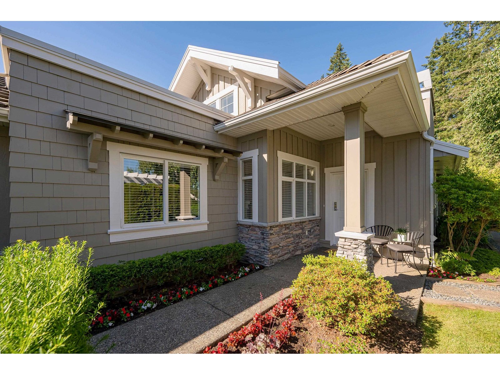 Photo 5 of 27 18088 8 Avenue, Surrey BC