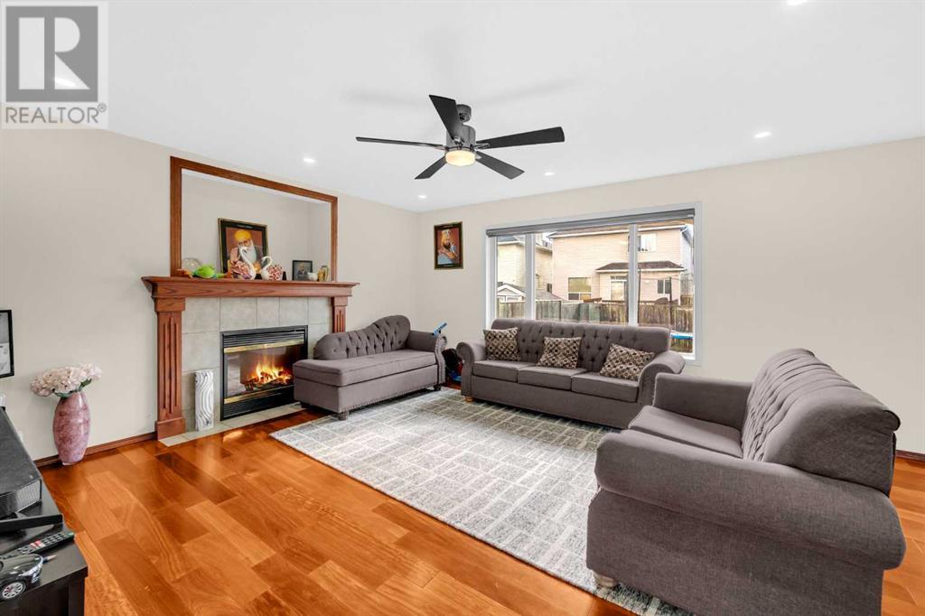 Single Family House for Sale in  Coral Reef Close NE Coral Springs Calgary 
