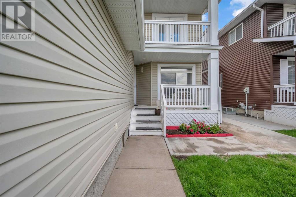 Single Family House for Sale in  Coral Reef Close NE Coral Springs Calgary 