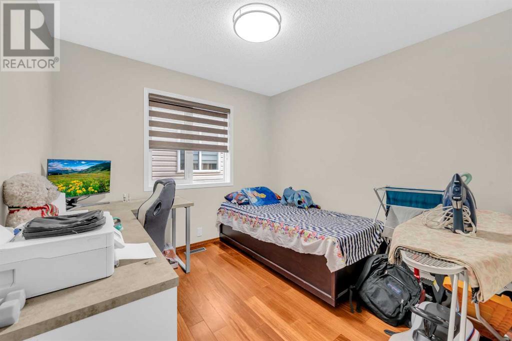 Single Family House for Sale in  Coral Reef Close NE Coral Springs Calgary 