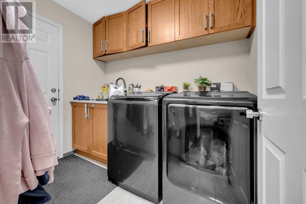 Single Family House for Sale in  Coral Reef Close NE Coral Springs Calgary 