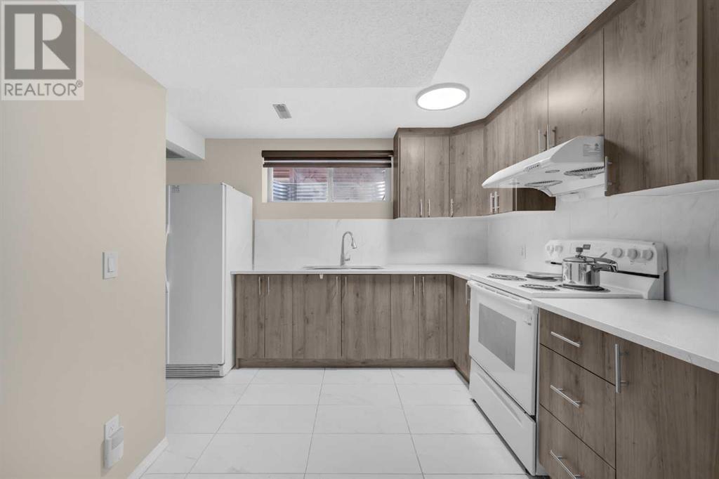 Single Family House for Sale in  Coral Reef Close NE Coral Springs Calgary 