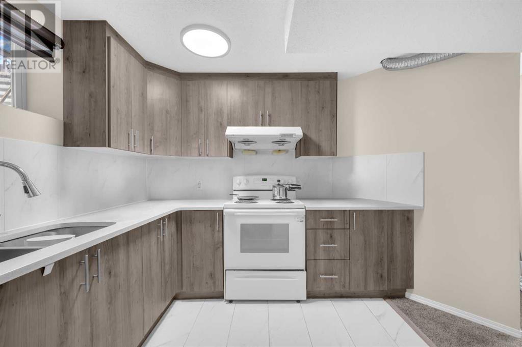 Single Family House for Sale in  Coral Reef Close NE Coral Springs Calgary 