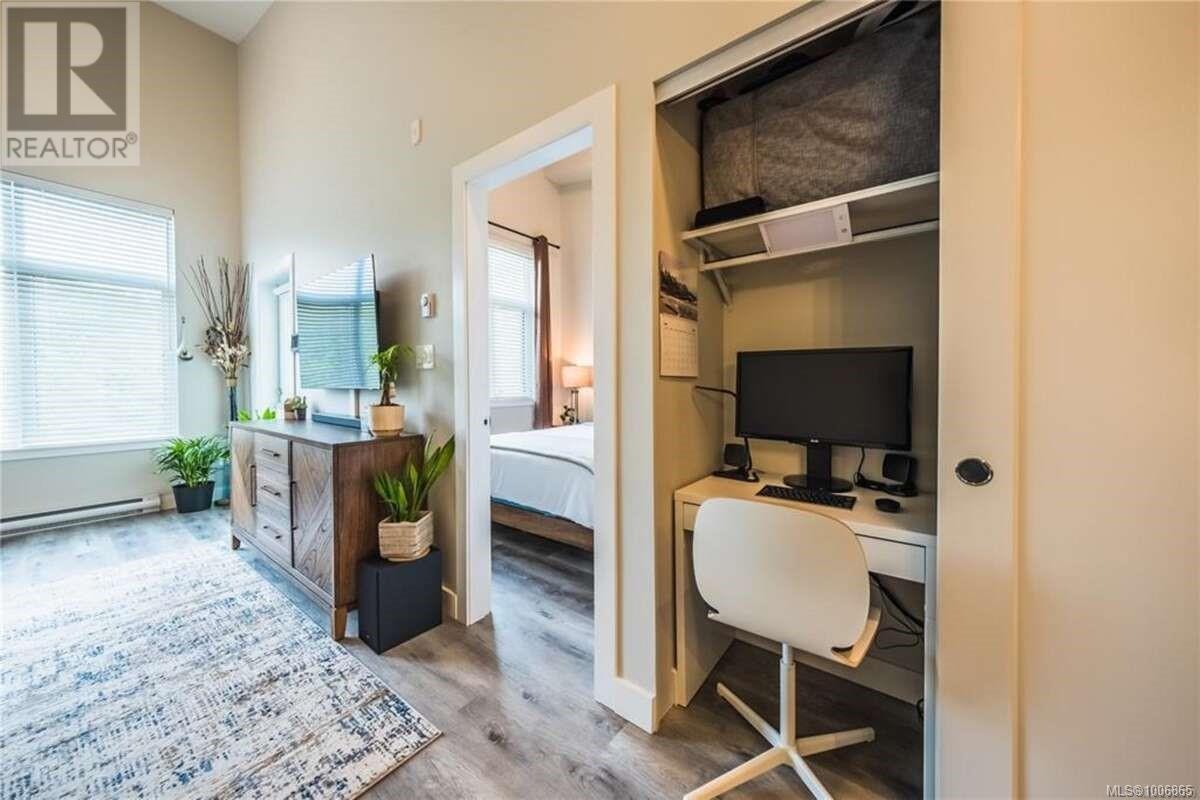 Photo 8 of 514 20 Barsby Ave, Nanaimo BC