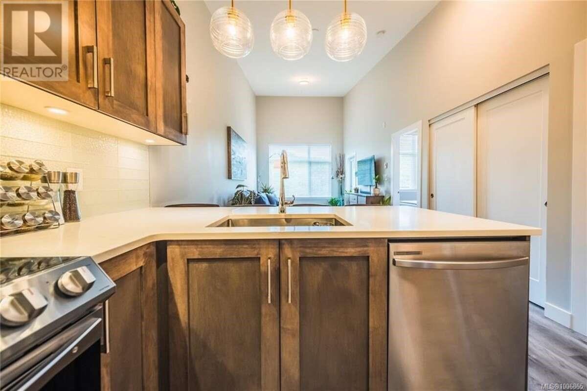 #514 20 Barsby Ave - 12