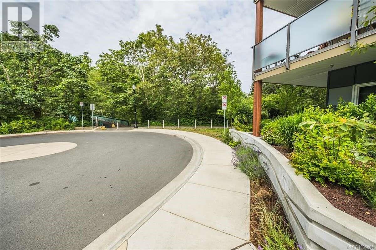 Photo 22 of 514 20 Barsby Ave, Nanaimo BC