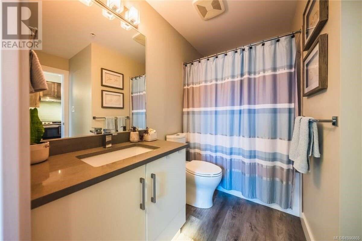 Photo 11 of 514 20 Barsby Ave, Nanaimo BC