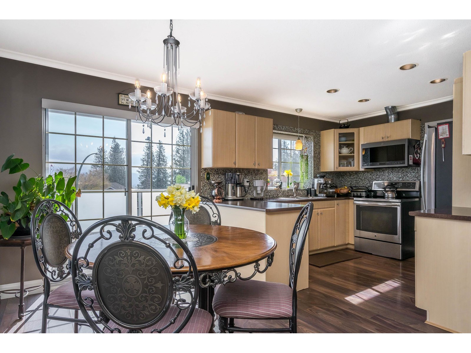 Photo 9 of 2245 Foothills Court, Abbotsford BC