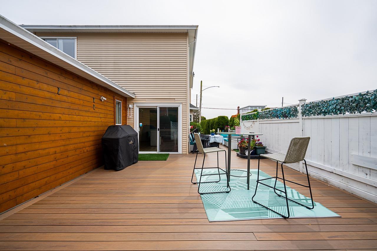 Photo 35 of 15549 Victoria Avenue, White Rock BC