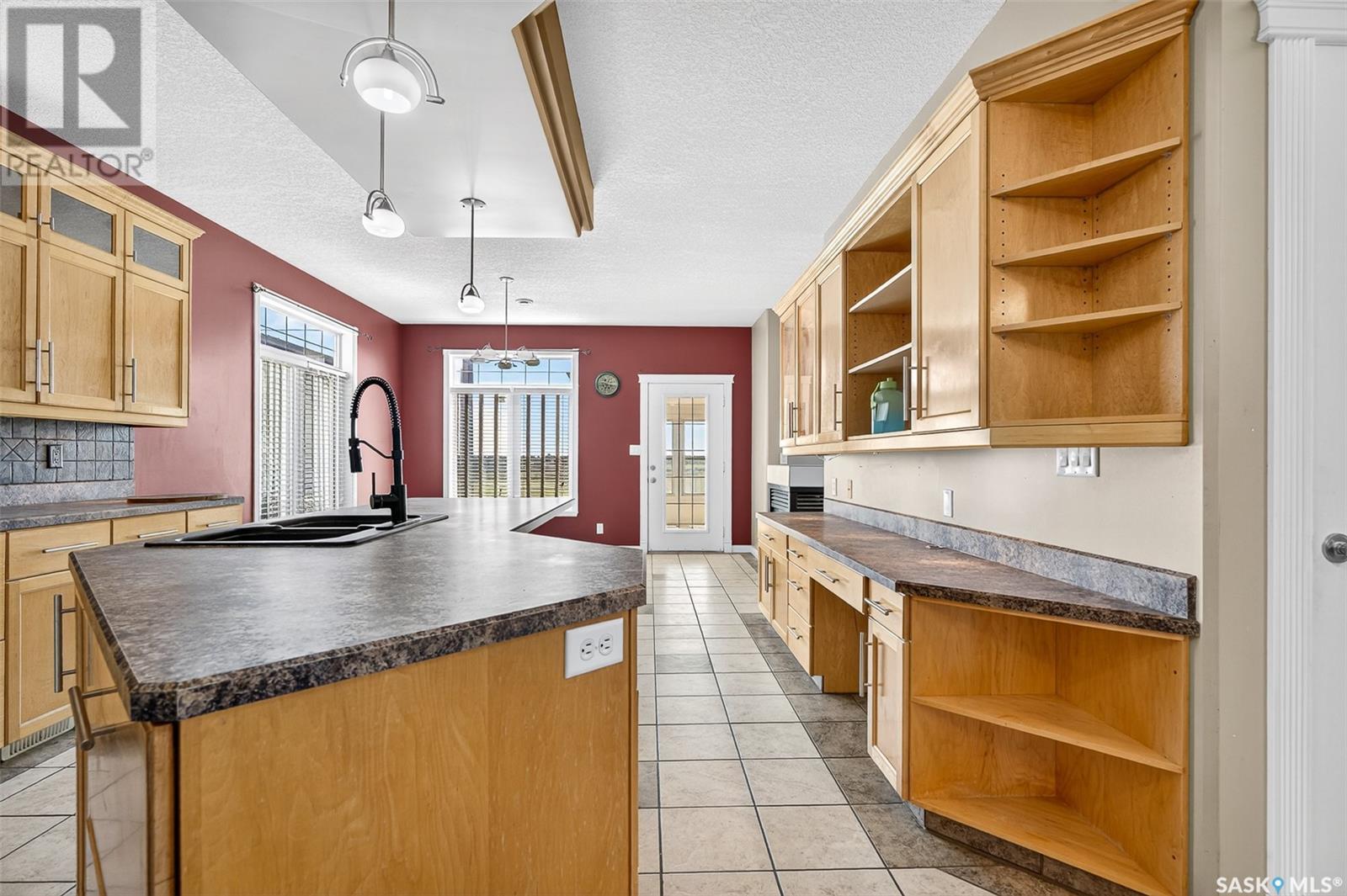 Photo 26 of 455 16th Avenue Nw, Moose Jaw SK