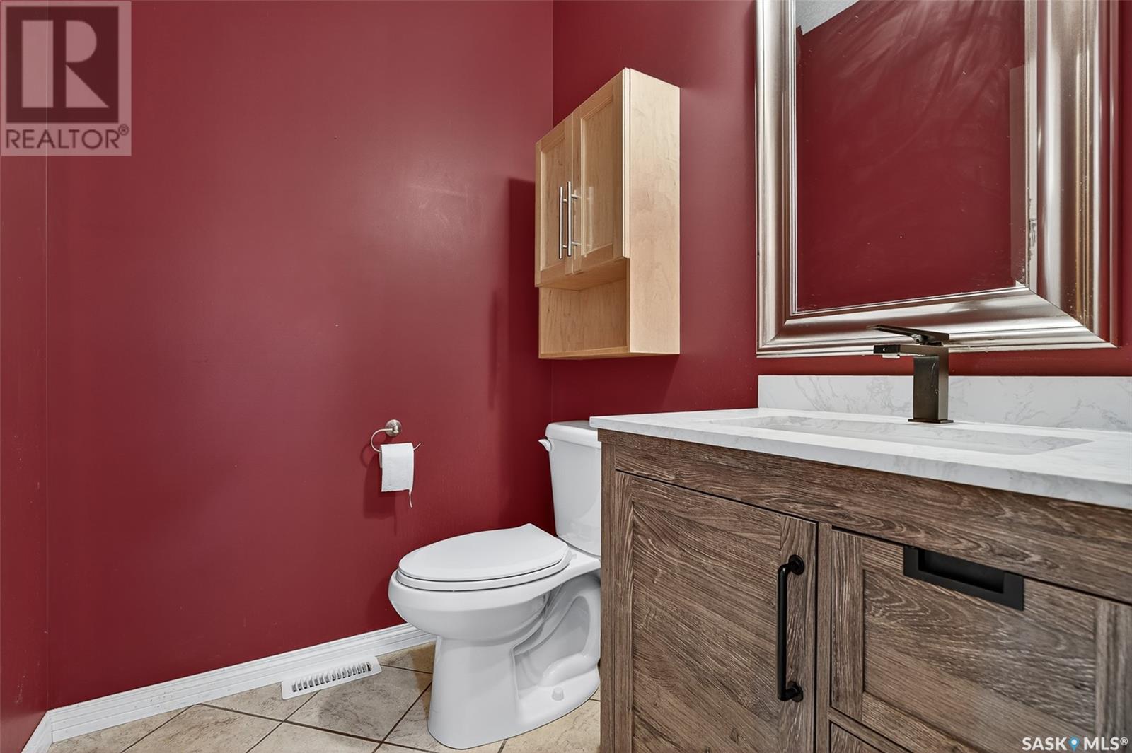 Photo 50 of 455 16th Avenue Nw, Moose Jaw SK